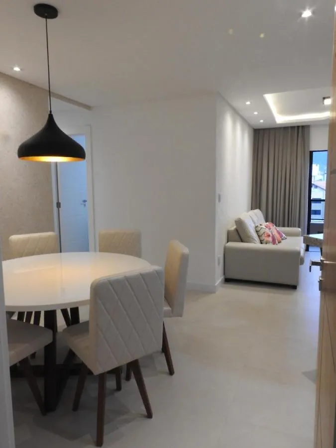 Apartamento Em Bombinhas 0*,  Brasile
